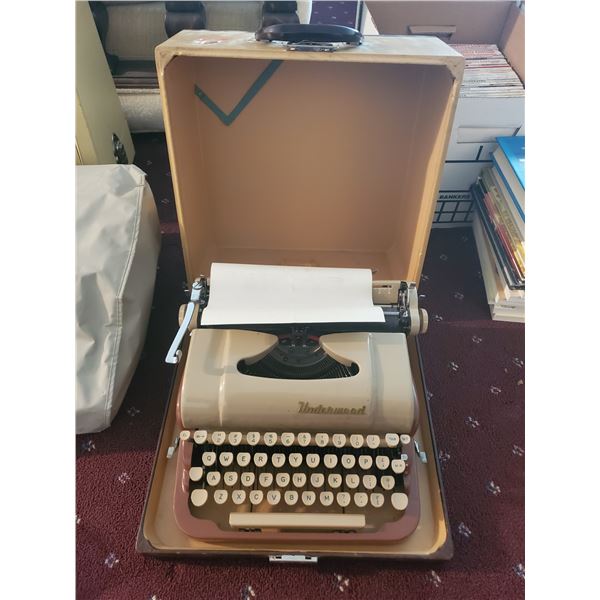 Vintage Typewriter and Sewing Machine