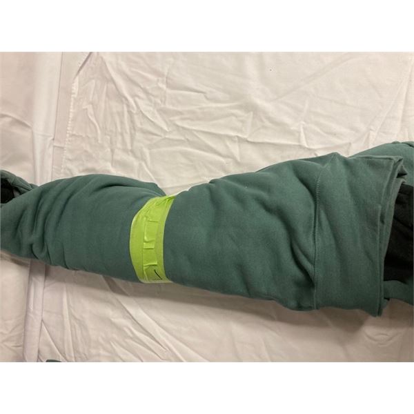 New Sweaters 3pk Sz.L