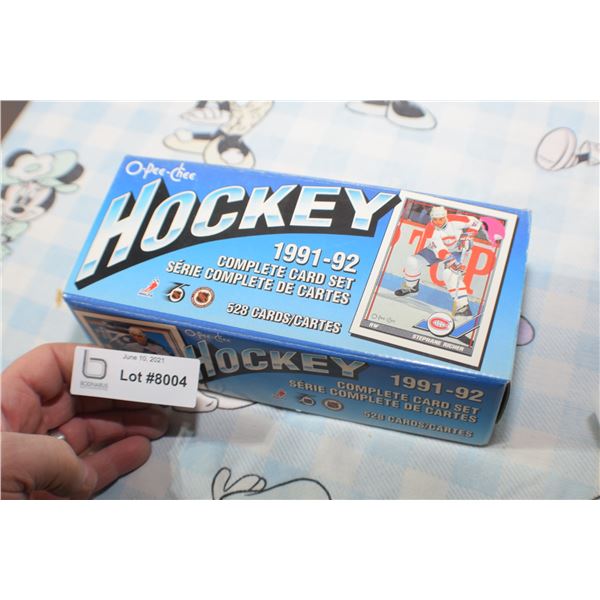 O PEE CHEE BOX HOCKEY CARDS