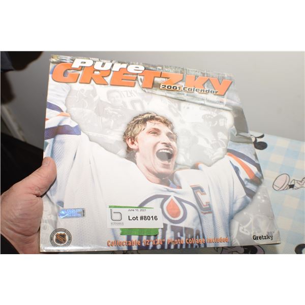 MIB GRETZKY 2001 HOCKEY CALENDAR