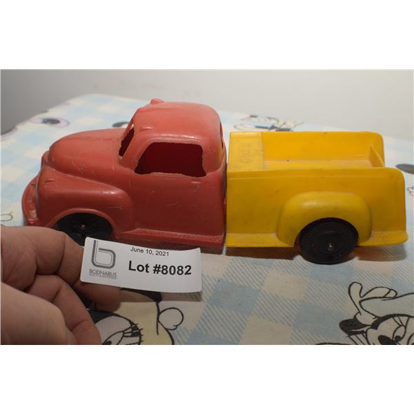 PLASTIC TOY TRUCK