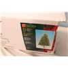 Image 2 : 4.5 ft Pine Christmas Tree