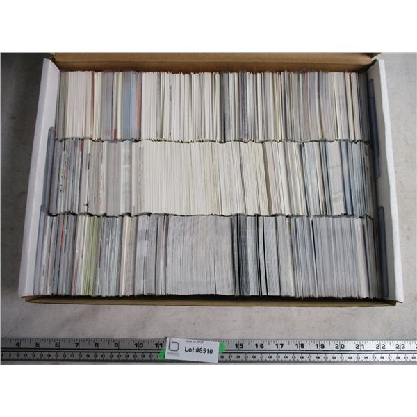 Large Box of 2500X Hockey Cards Assorted 1992-2002