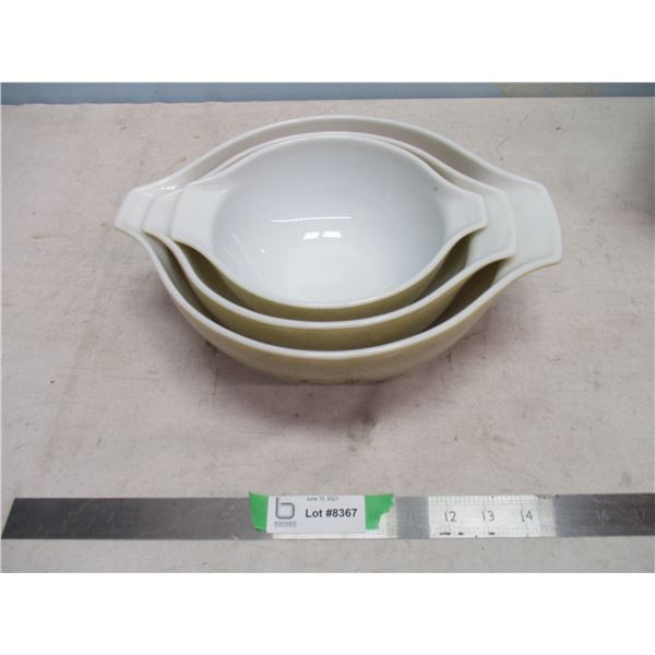 Three Serving Bowl Set (Pyrex)