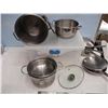 Image 4 : Rubbermaid Tub of Matching Cookware (Lagostina)