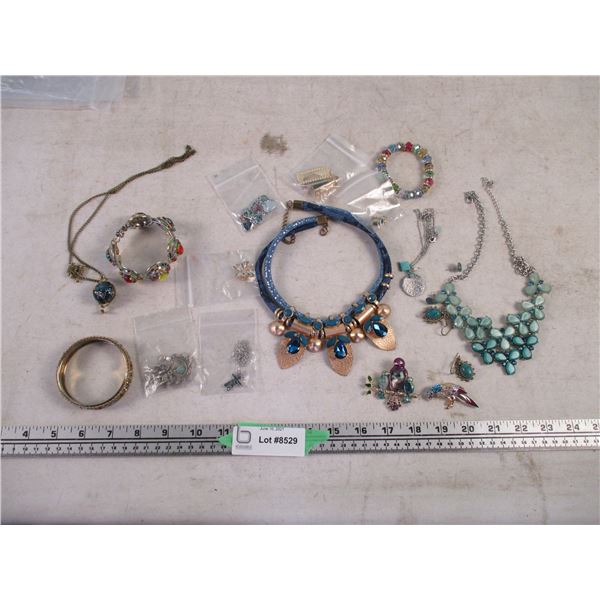 Jewelry Lot - Misc Necklaces + Broaches