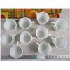 Image 4 : 10 Pyrex Coffee Cups and Tablecloth