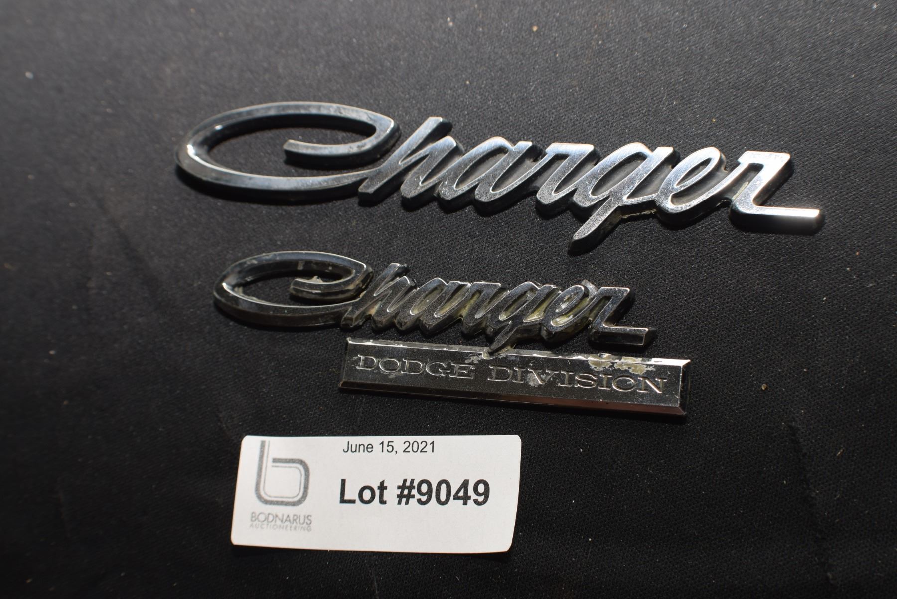 Charger Script ANTIQUE SCRIPT EMBLEM LOT - DODGE CHARGER - Bodnarus Auctioneering