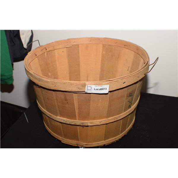 ANTIQUE APPLE BASKET