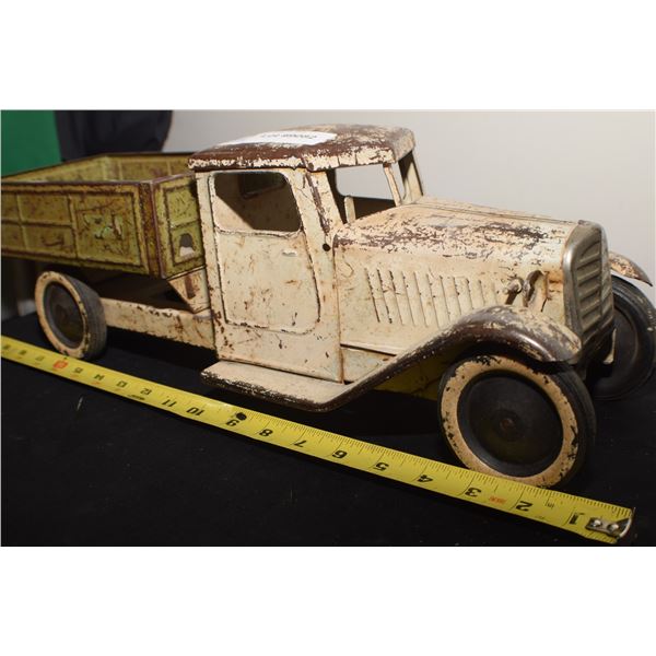 ANTIQUE PRESSED STEEL TOY TRUCK