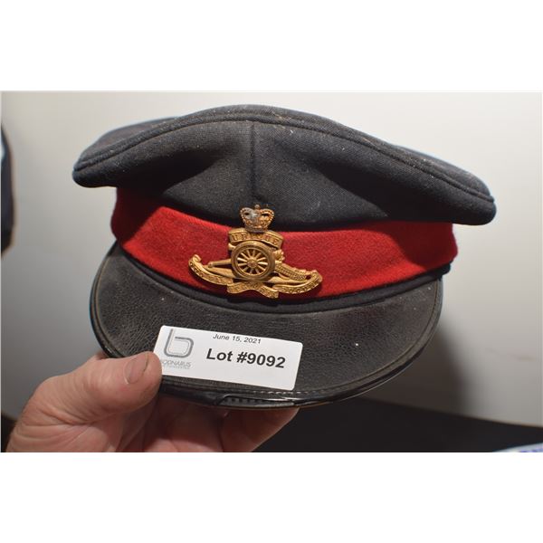 CANADIAN REGIMENT MILITARY CAP AND BADGE