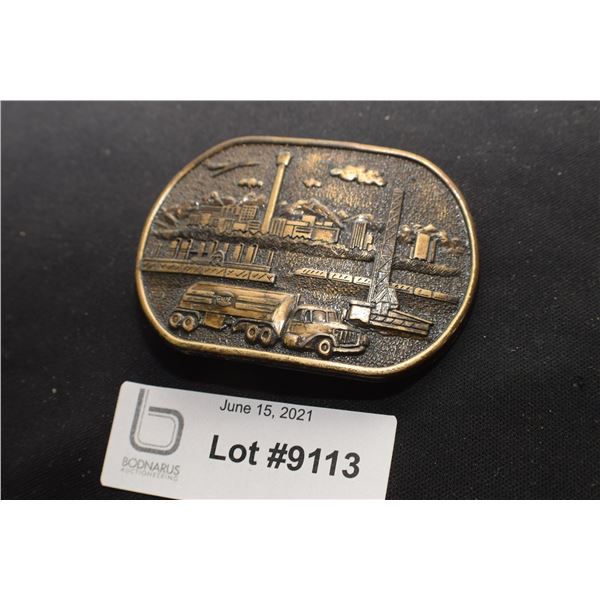 BELT BUCKLE .........  GULF OIL