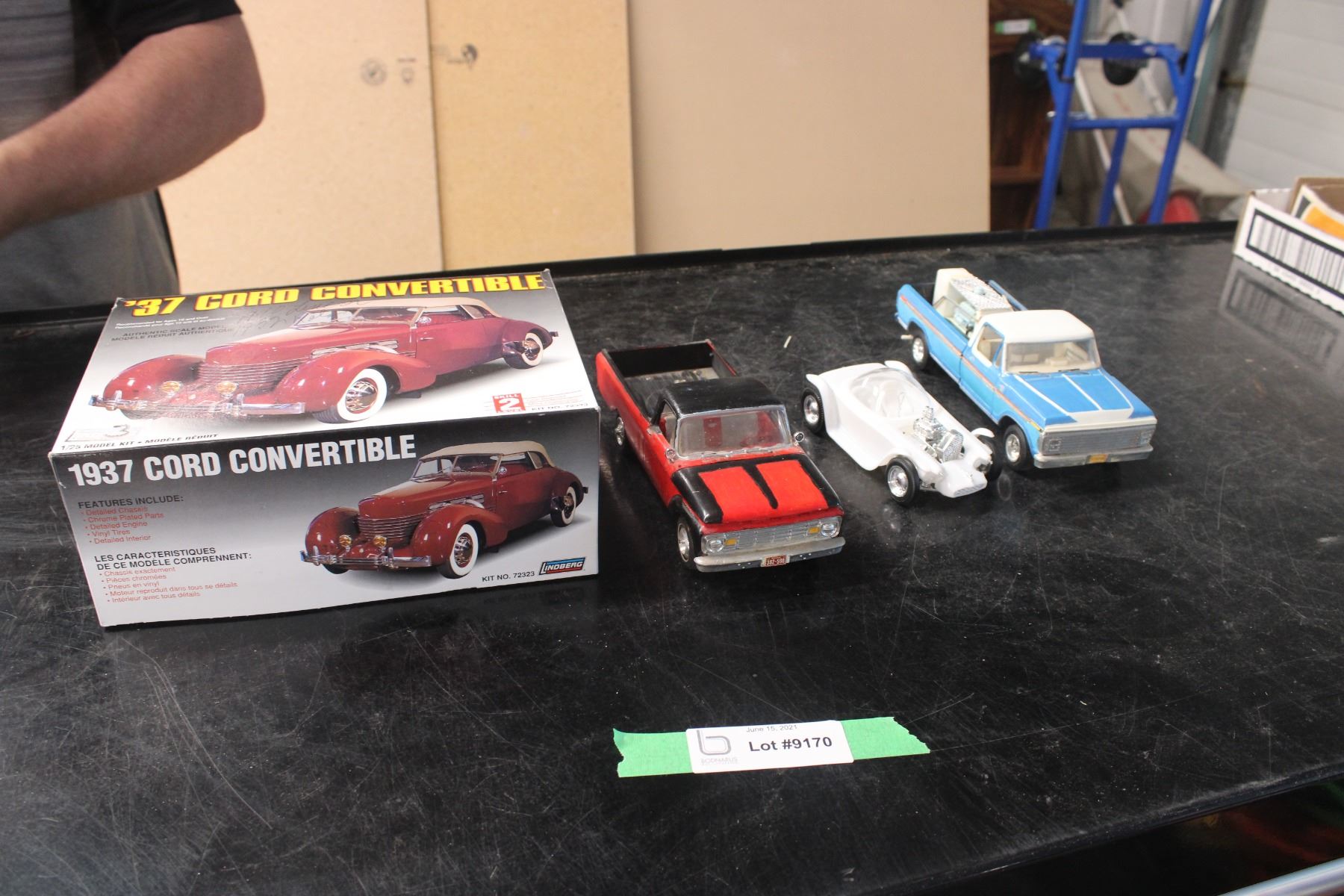 Built Models Built Model Truck and Model Car (Built Models)