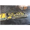 Image 2 : (2X THE MONEY) 1957, 1958 Manitoba Licence Plates
