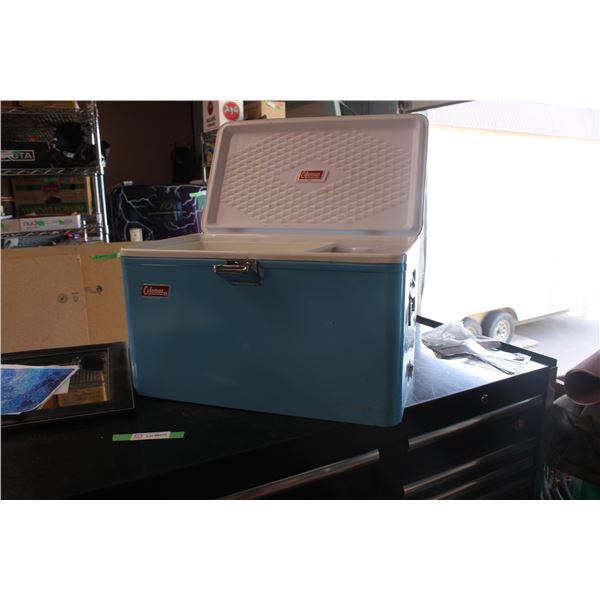 Vintage Coleman Cooler With Tray