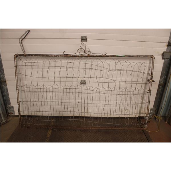 Ornamental Gate 74" x 43"