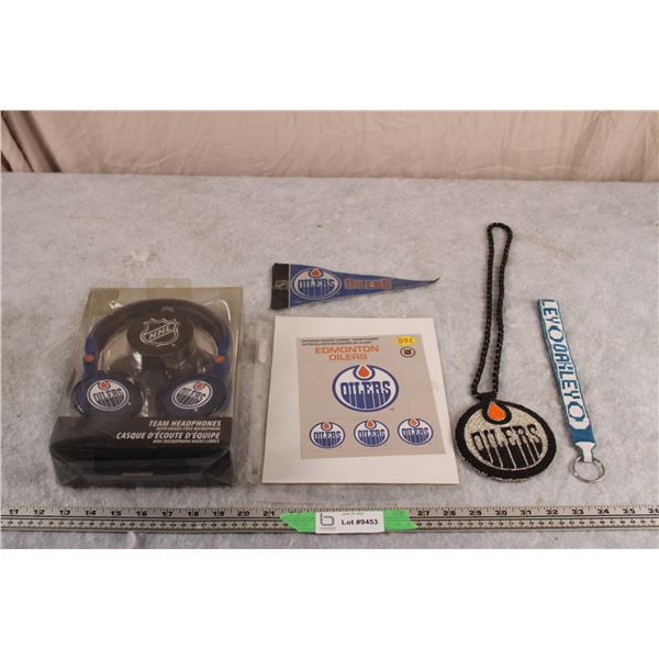 Oilers Headphones + Memorabilia