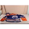 Image 1 : Oilers Jersey Medium and Hat (Dirty)