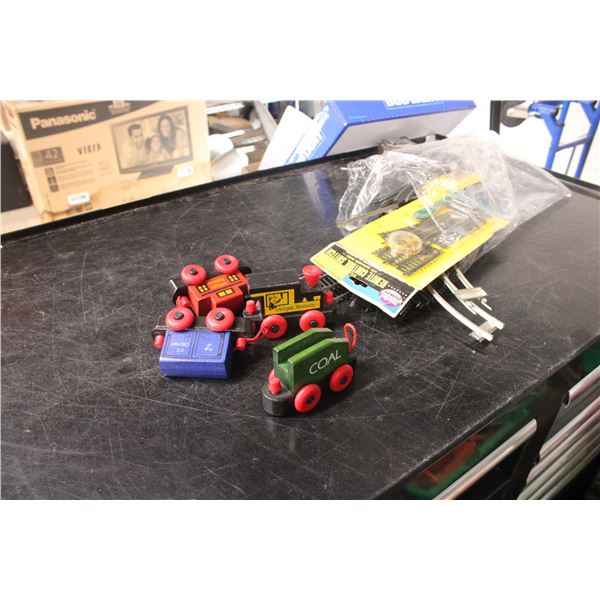 Train Set Wooden Train with HO Scale Train Tracks and Misc
