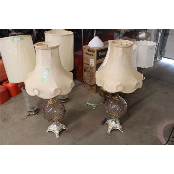 Pair of Pink Glass Lamp (Retro) With Shades