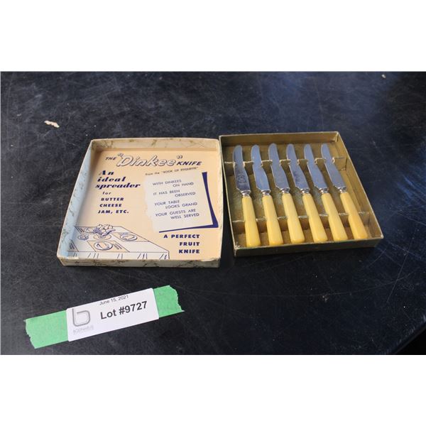 The Dinkee Knife Set