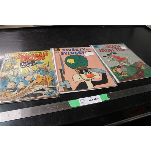 (3) Tweety, Donald Duck, Mouse Musketeers Comic Books