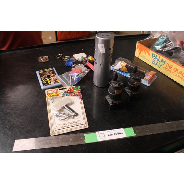 Key Chains Misc Toys 2 Stove Salt and Pepper Shakers