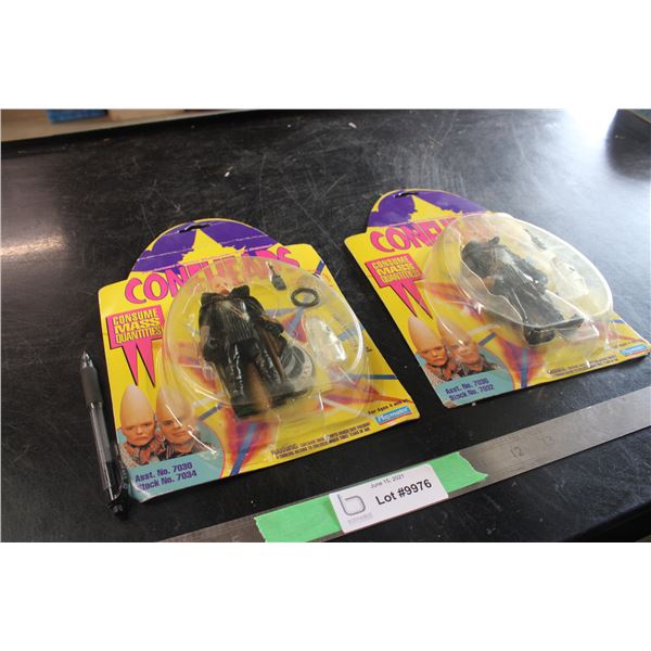2 Figurines Cone Heads