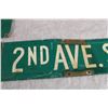 Image 4 : 3 Miscellaneous street sign (aluminum?)