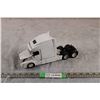Image 2 : NewRay Volvo Semi - 11"
