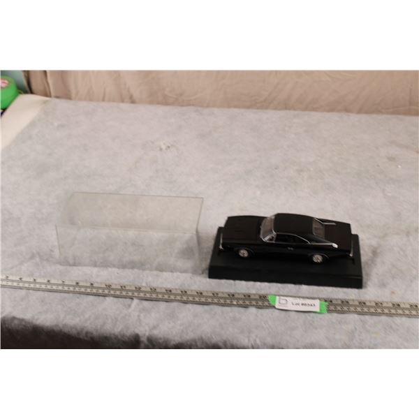 Dodge Charger R/T Diecast in case 8.5"