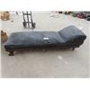 Image 1 : Antique Chaise Lounge