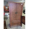 Image 4 : 3 Pc BR Suite, Dresser 30"H 60"W 18" D , Plus Mirror 32" x 44" , Dresser 72" H 36"W 18" D & Headboar