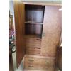Image 5 : 3 Pc BR Suite, Dresser 30"H 60"W 18" D , Plus Mirror 32" x 44" , Dresser 72" H 36"W 18" D & Headboar