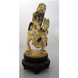 CHINESE CARVED STATUE circa 19th century o