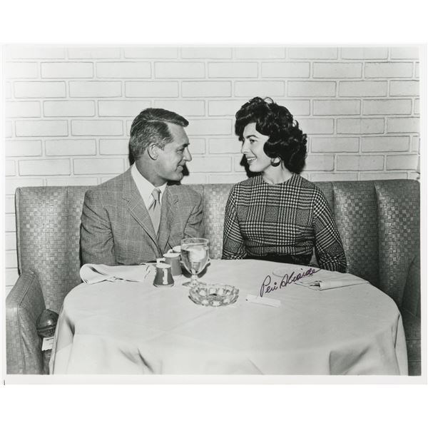 Peri Alcaide signed photo