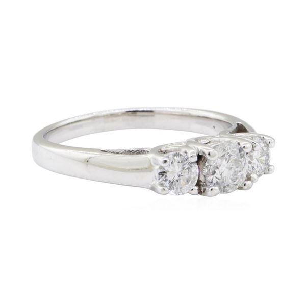 0.92 ctw Diamond Ring - 14KT White Gold