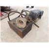 Image 2 : Honda 9 HP Gas Engine w Hyd Pump & Resevoir