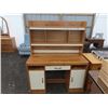 Image 2 : Desk w Hutch 5" x 46" x 24"