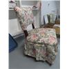 Image 2 : Older Upholstered Chair