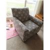 Image 1 : Living Room Chair w Some Wear