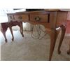 Image 3 : Oak Sofa Table & 2 End Tables - Sofa Table is 29" x 48" x 16" & End Tables 21" x 22" x 27"