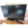 Image 1 : Samsung TV 32" w Remote