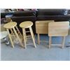 Image 1 : 2 Maple Stools & 2 TV Tables
