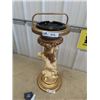 Image 2 : Chalkware Figurine Ashtray Stand