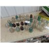 Image 1 : Approx 35 Insulators