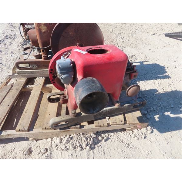 INt 1 1/2 - 21/2 HP Stationary Engine- Working 2 Years Ago - Should Be Good
