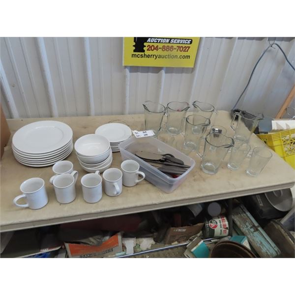 Place Setting - Pitchers, Glasses, Utensils, & Knives