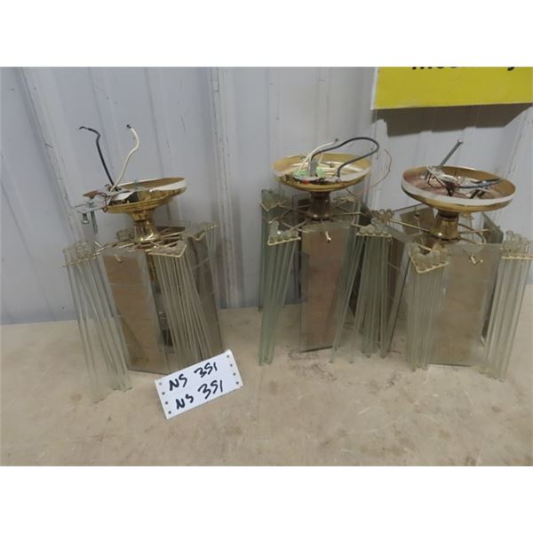 2 Lamp/ Light Fixtures