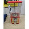 Image 1 : Northwestern Candy Machine 25 Cents Coin Operated w Key